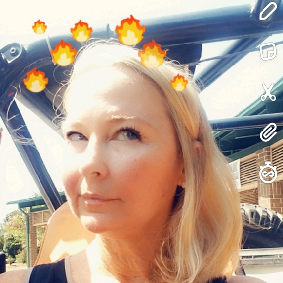 Meet your Posher, Stephanie - Picture 1 of 1